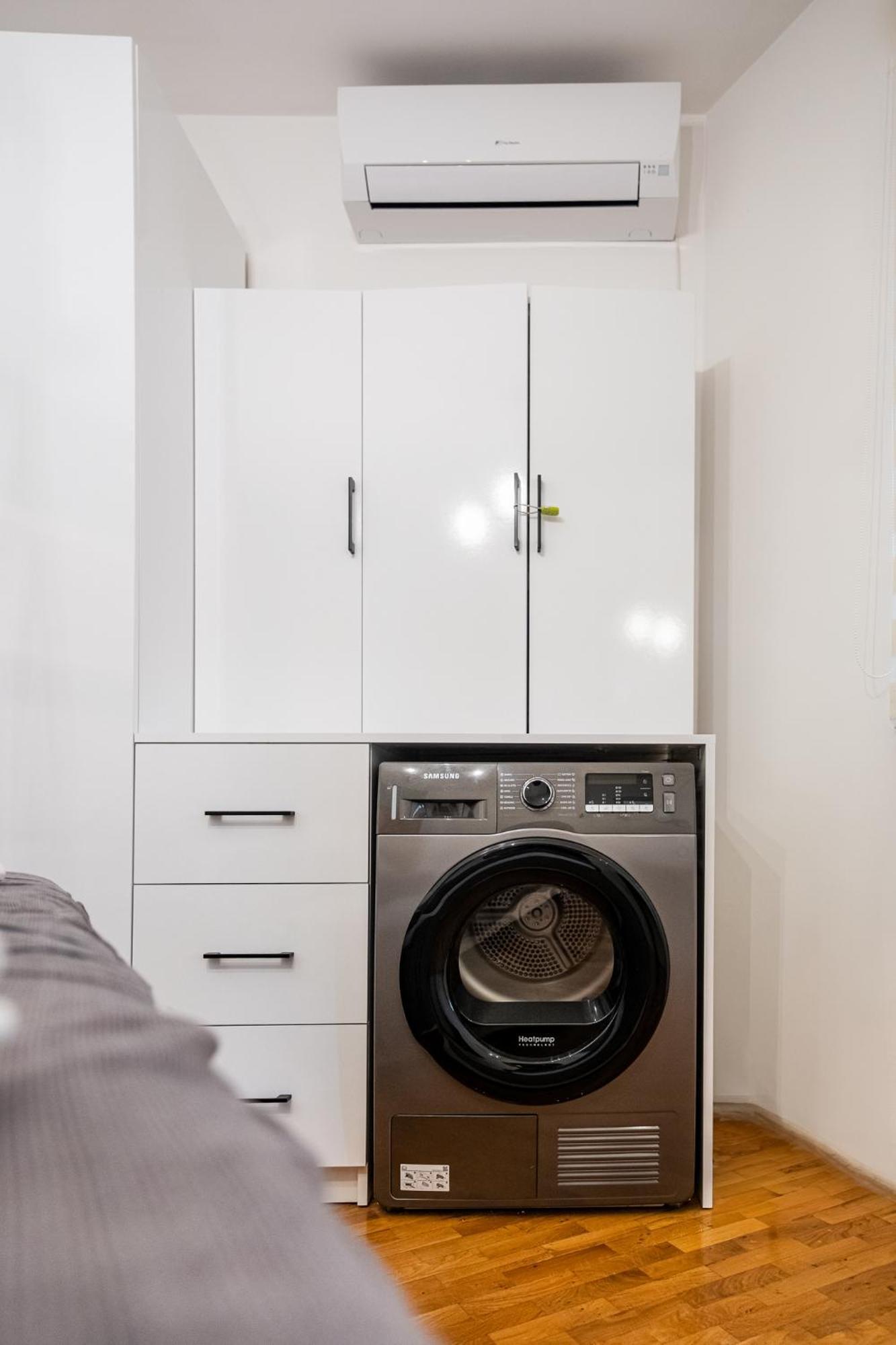 Roman Thermae 2Bdrm Sunny Apartment Warna Zewnętrze zdjęcie
